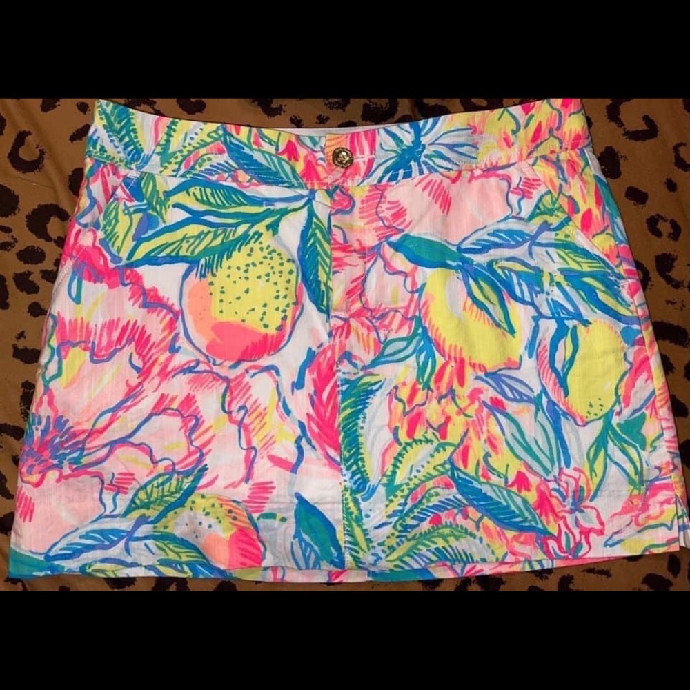 Lilly Pulitzer women’s Sz12 
One of my favorite skorts- worn once to church.